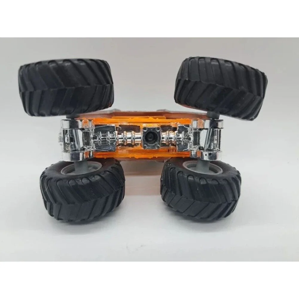 Hot Wheels Monster Jam Max-D Edge Glow Roll Monster Truck Die-Cast Toy 3
